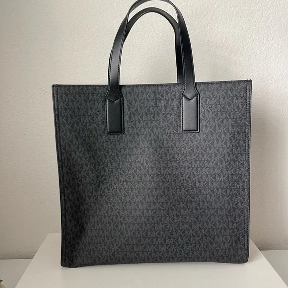 MICHAEL KORS LARGE BLACK TOTE BAG - Picture 3 of 9